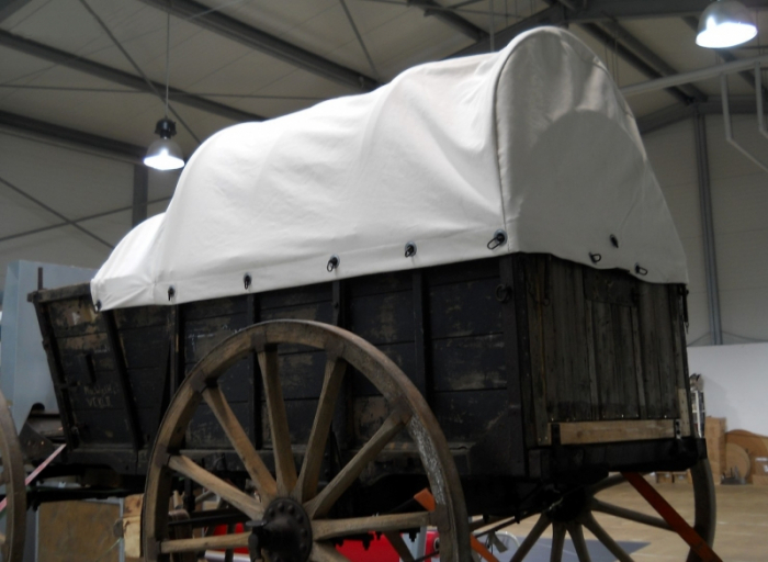 Oldtimerplane Historische Fahrzeug Technik Heeresfeldwagen HF1 Sattlerei