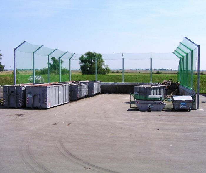 Fangzaunanlage stationär verstärkte Ausführung mit Kragarm Müllumschlagplatz Wertstoffhof